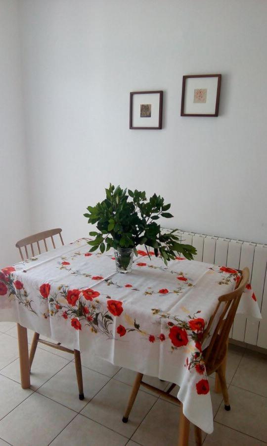 Apartment Elinor 2 Ровинь Экстерьер фото