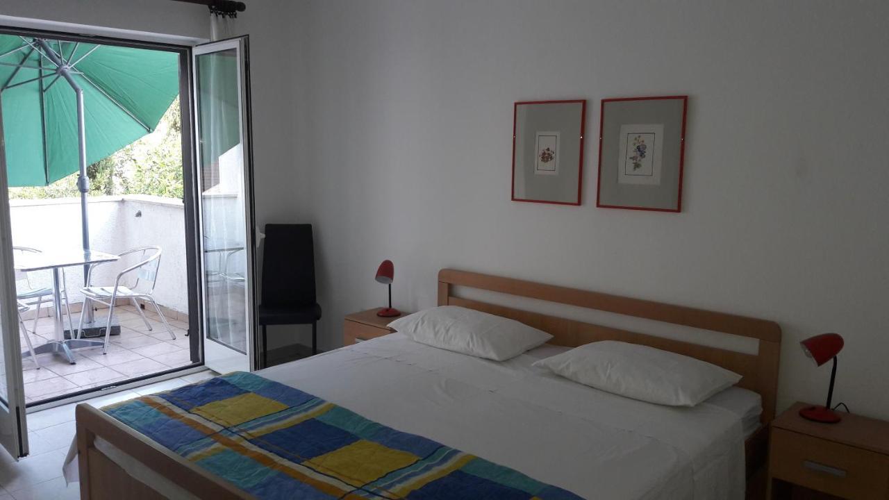 Apartment Elinor 2 Ровинь Экстерьер фото