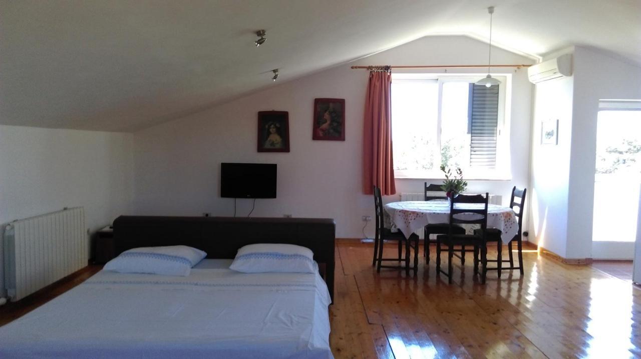 Apartment Elinor 2 Ровинь Экстерьер фото
